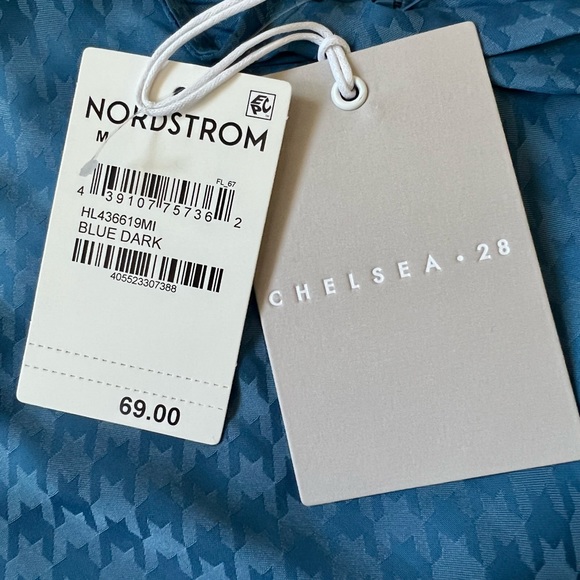 Chelsea28 sleeveless NWT Peplum Blue Houndstooth Top, Size M - Picture 3 of 5